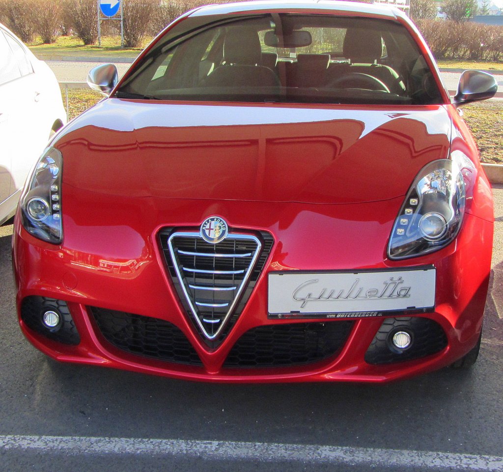 Ein Alfa Romeo Giulietta am 10.3.2012 in Kufstein.