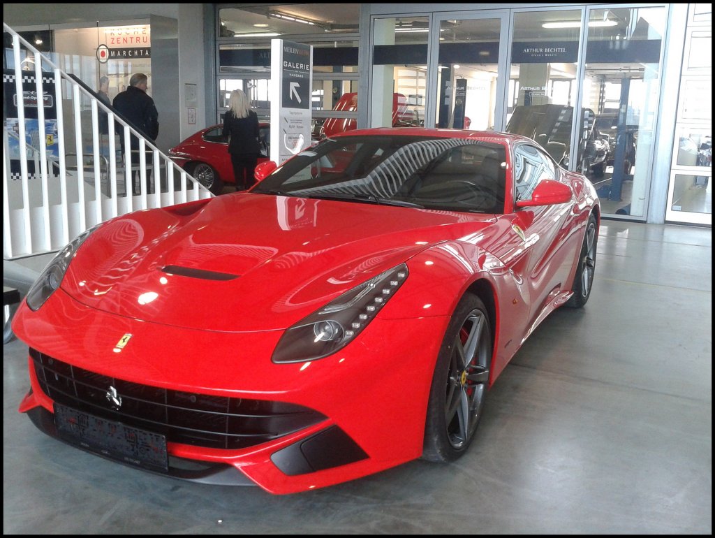 Ferrari im Meilenwerk.

