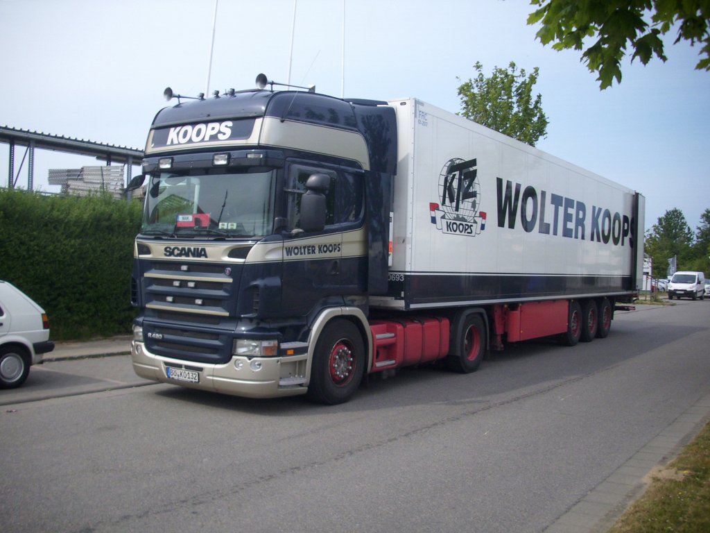 Scania Sattelzug von WOLTER KOOPS im Gewerbegebiet Sassnitz.