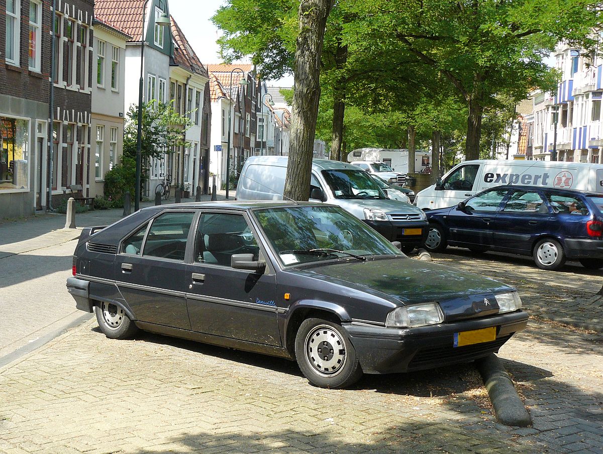 Citron BX DEAUVILLE Baujahr 1993 fotografiert in Gouda, Niederlande am 31-07-2014.