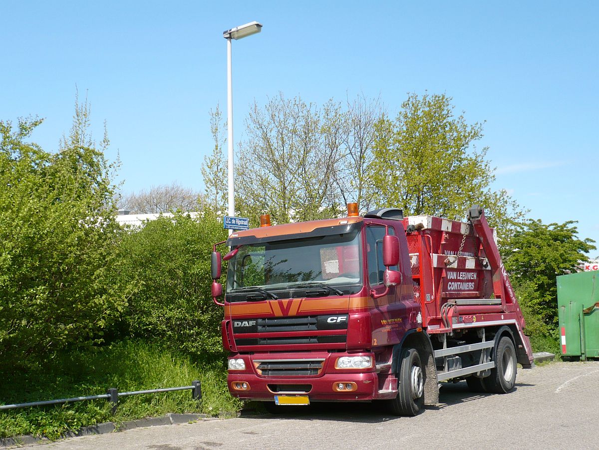 DAF AE75PF LKW Baujahr 2012 fotografiert in Leiden, Niederlande 02-05-2015.