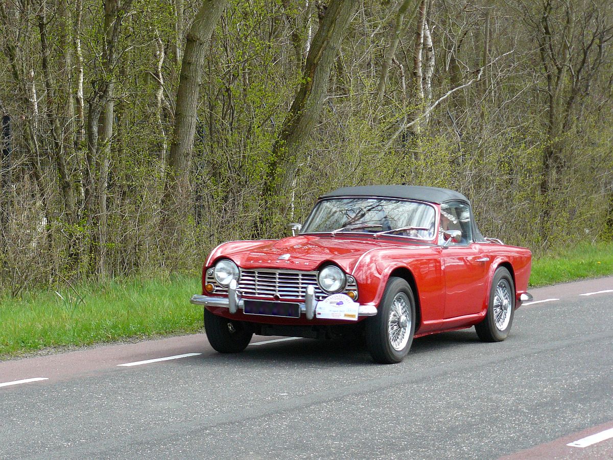 Triumph TR 4 Baujahr 1964. Noordwijk, Niederlande 19-04-2015.