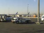 Sonstige/442984/flughafenfahrzeug-in-kairo Flughafenfahrzeug in Kairo.