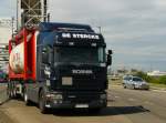 Scania G400 der Firma De Stercke. Noordkasteelbrug Hafen Antwerpen, Belgien 22-06-2012.