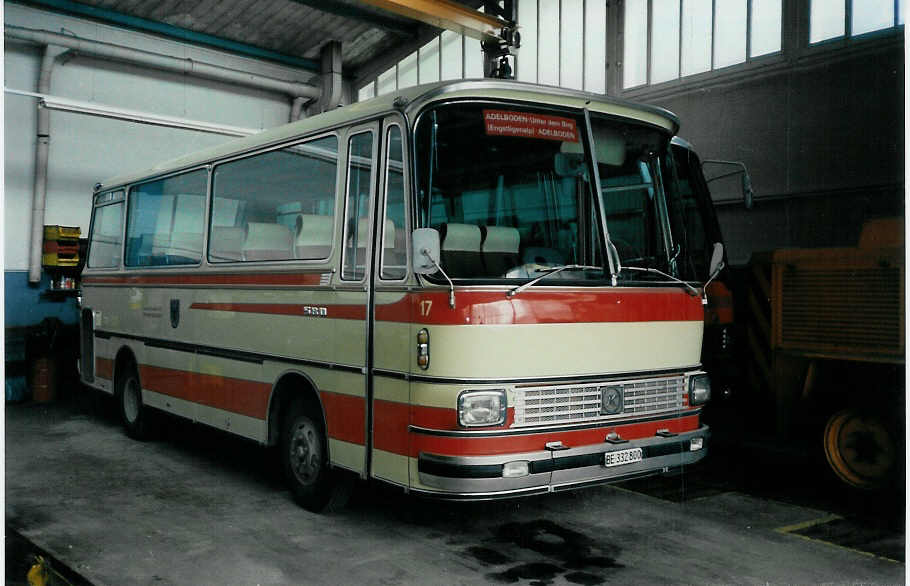 (002'915) - AFA Adelboden - Nr. 17/BE 332'800 - Setra (ex Born, Olten) im April 1988 in Adelboden, Garage