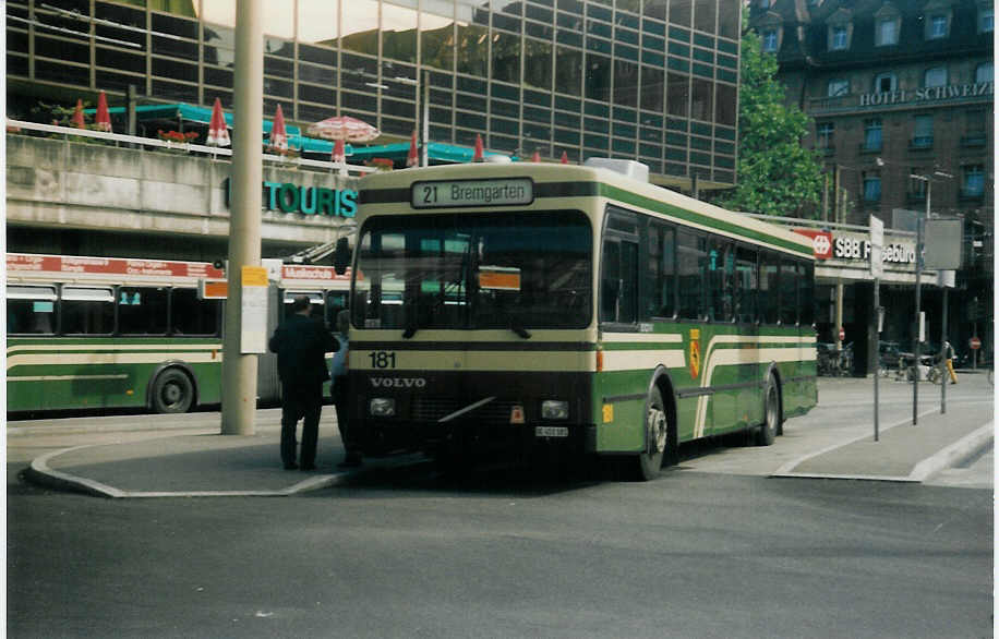 (014'811) - SVB Bern - Nr. 181/BE 451'181 - Volvo/Gangloff am 26. August 1996 beim Bahnhof Bern