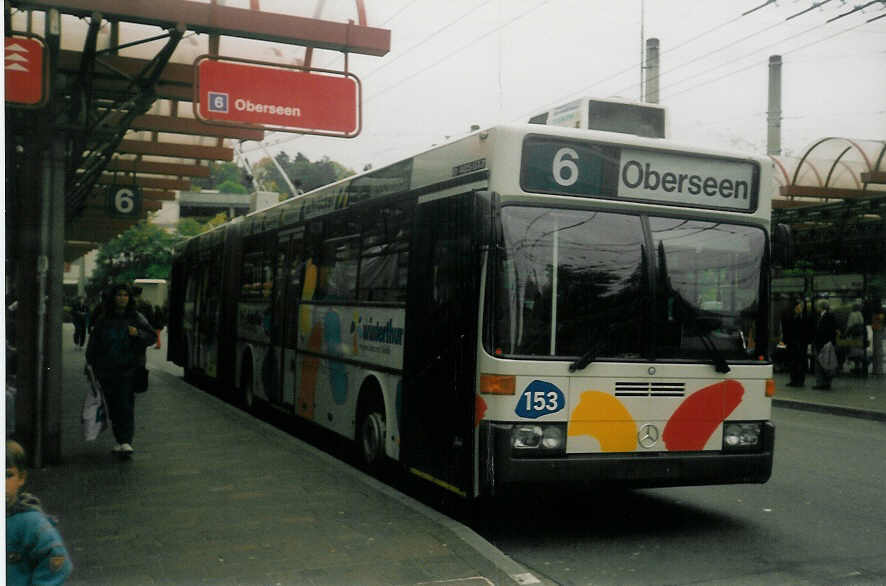 (015'332) - WV Winterthur - Nr. 153 - Mercedes Gelenktrolleybus am 7. Oktober 1996 beim Hauptbahnhof Winterthur