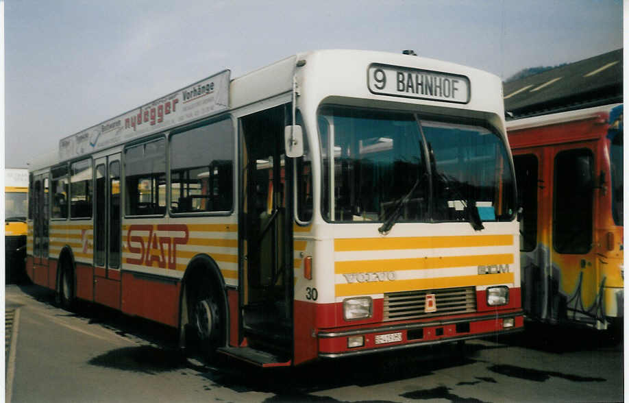 (016'315) - SAT Thun - Nr. 30/BE 419'030 - Volvo/R&J am 3. Mrz 1997 in Thun, Garage