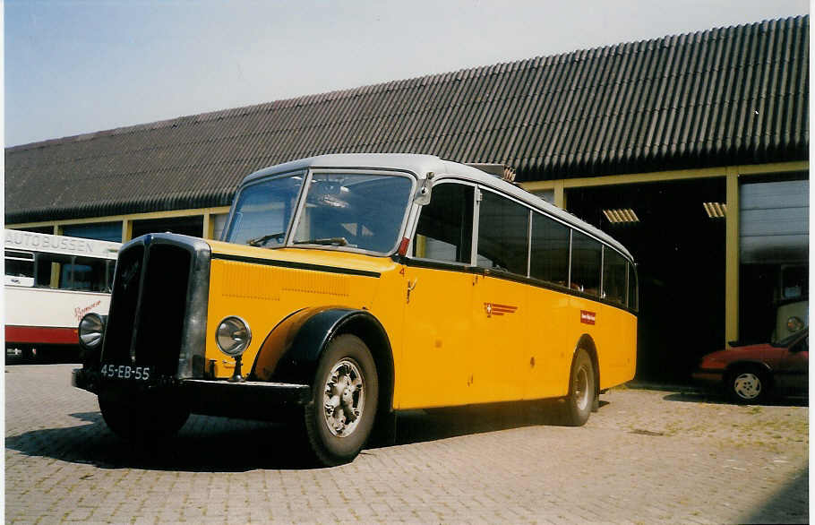 (017'725) - SVA Dordrecht - Nr. 4/45-EB-55 - Saurer/R&J (ex OAK Wangen a.A. Nr. 4; ex P 23'064) am 12. Juli 1997 in Pijnacker, Garage