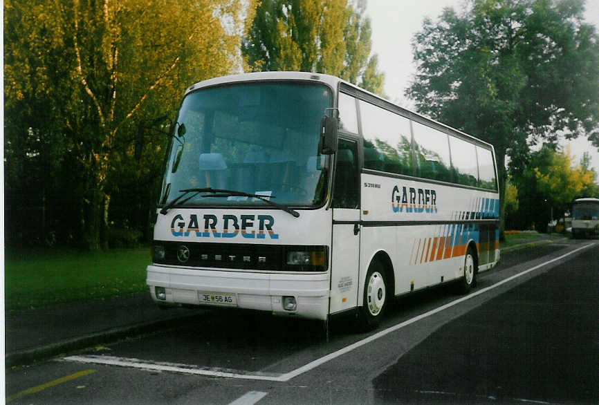 (019'325) - Aus Oesterreich: Garber, Rudersdorf - JE 56 AG - Setra am 11. September 1997 in Thun, Lachen