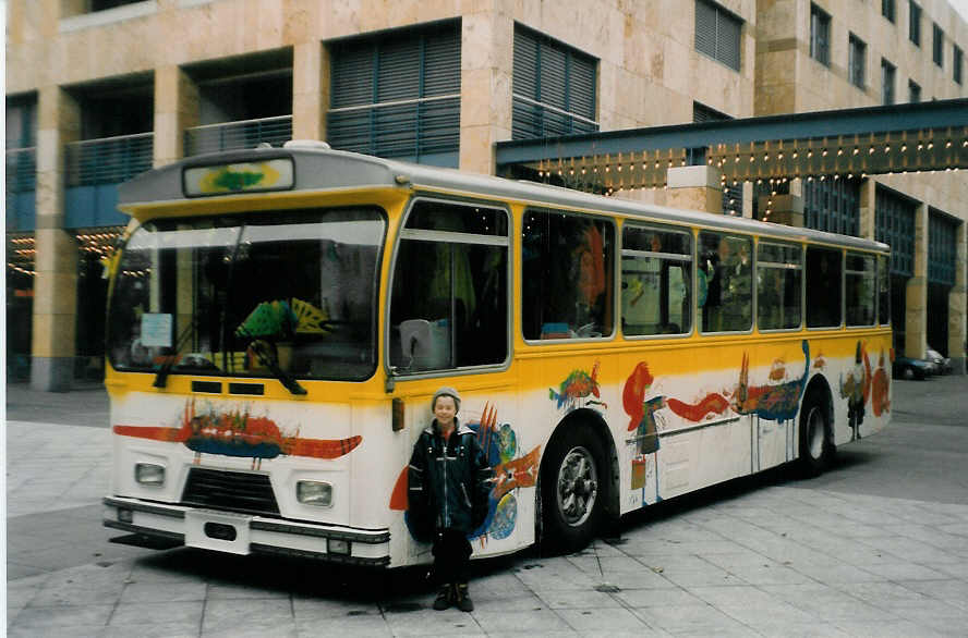 (028'512) - Stadt Zug, Zug - FBW/Tscher (ex ZVB Zug Nr. 17) am 31. Dezember 1998 in Zug, Metalli (Spielbus)