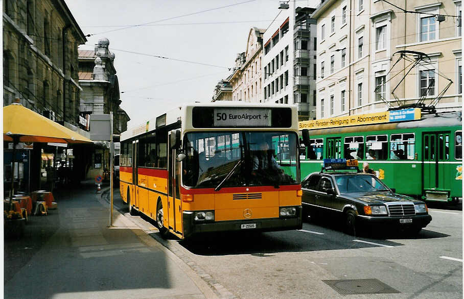 (031'403) - PTT-Regie - P 25'505 - Mercedes am 26. April 1999 beim Bahnhof Basel