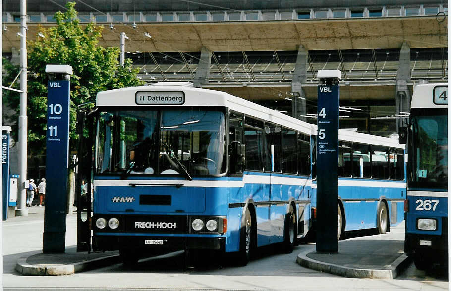 (034'901) - Bucheli, Kriens - Nr. 3/LU 15'642 - NAW/FHS am 26. Juli 1999 beim Bahnhof Luzern