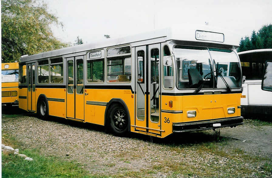 (036'021) - VBSH Schaffhausen - Nr. 36 - Saurer/Hess (ex Nr. 5) am 28. August 1999 in Btzberg, Heiniger