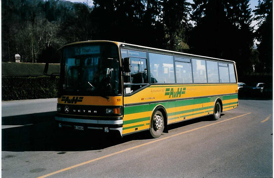 (039'320) - STI Thun - Nr. 18/BE 26'814 - Setra (ex AvH Heimenschwand Nr. 1) am 23. Februar 2000 bei der Schifflndte Thun