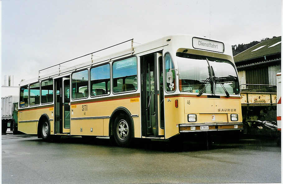 (040'216) - STI Thun - Nr. 46/BE 396'546 - Saurer/R&J am 12. April 2000 in Thun, Garage