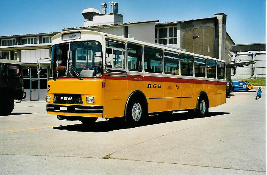 (041'303) - Gerber, Winkel - ZH 54'211 - FBW/Tscher (ex P 24'803) am 18. Juni 2000 in Hinwil, AMP