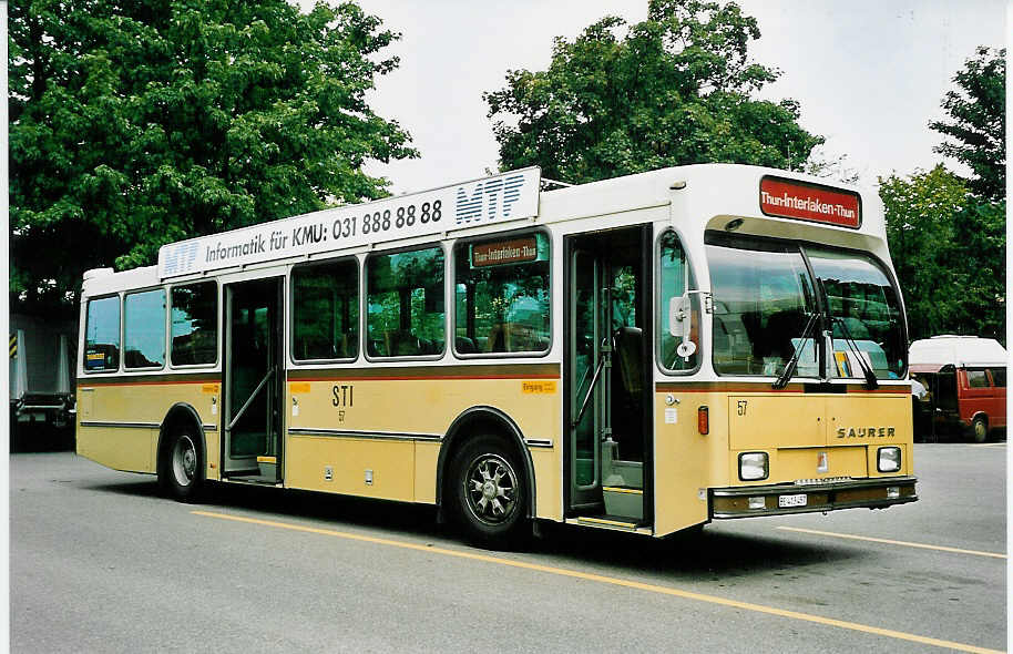 (042'622) - STI Thun - Nr. 57/BE 413'457 - Saurer/R&J am 18. August 2000 bei der Schifflndte Thun