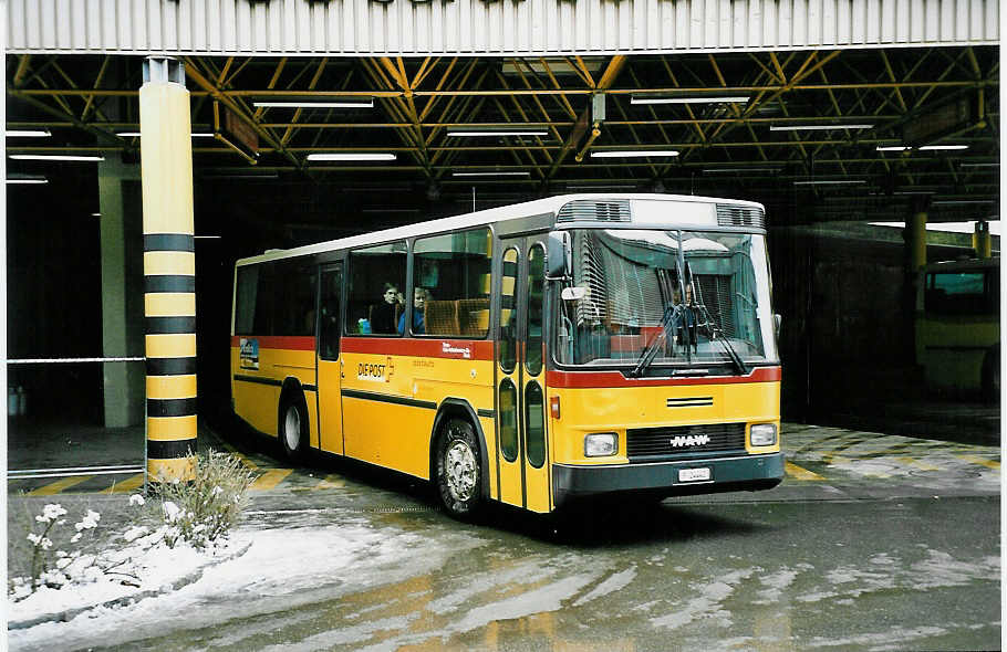 (044'434) - PTT-Regie - P 24'442 - NAW/Hess am 1. Januar 2001 in Thusis, Postautostation