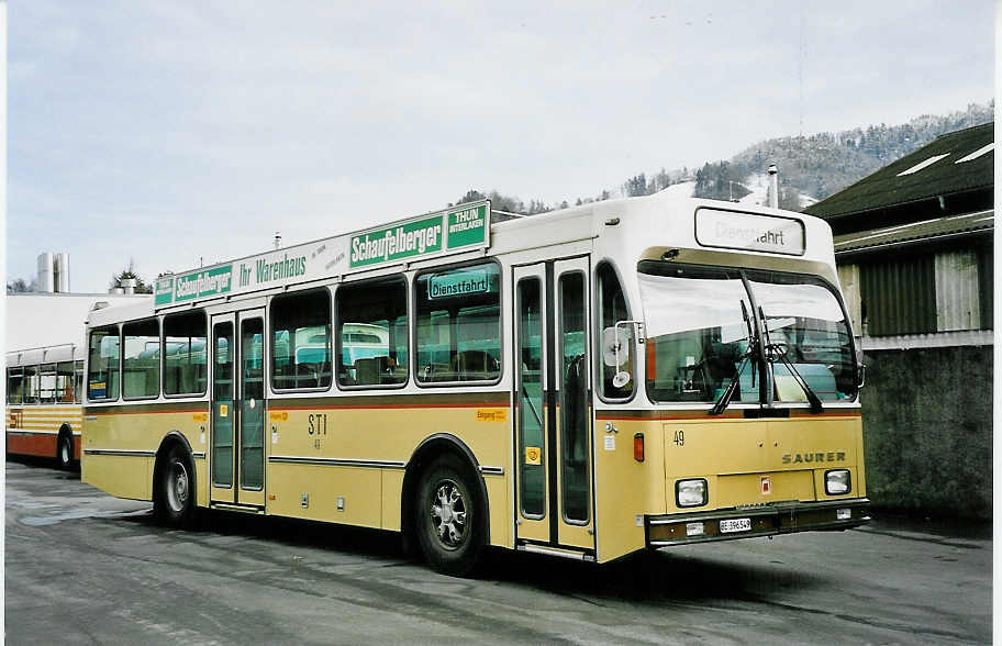 (044'533) - STI Thun - Nr. 49/BE 396'549 - Saurer/R&J am 10. Januar 2001 in Thun, Garage