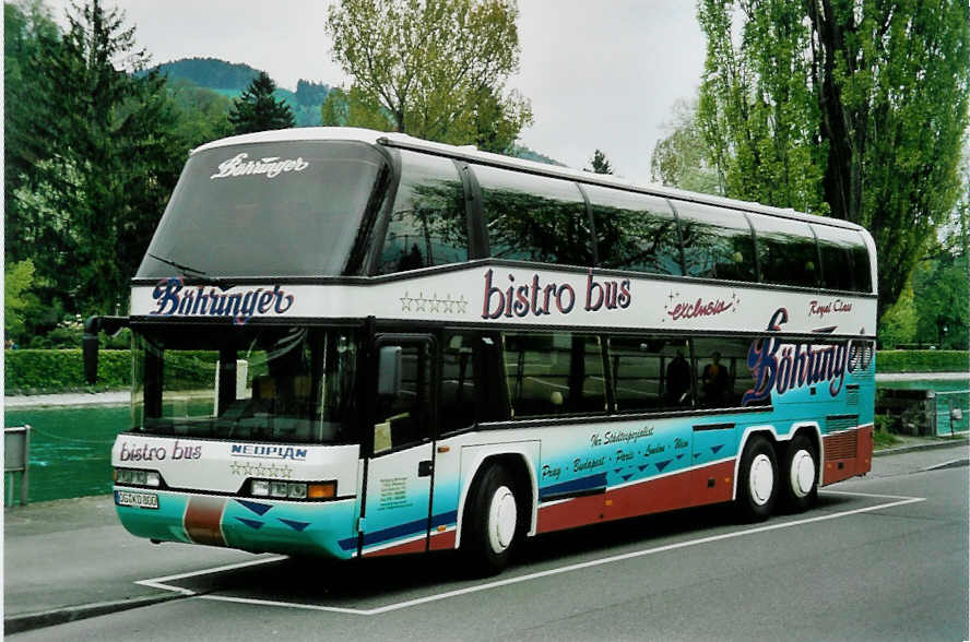 (046'504) - Aus Deutschland: Bhringer, Offenburg - OG-KD 800 - Neoplan am 5. Mai 2001 bei der Schifflndte Thun