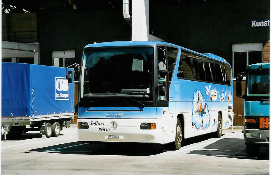 (049'228) - Selfors, Meiringen - BE 380'466 - Mercedes am 23. August 2001 in Thun, Grabengut