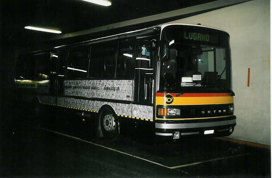 (051'223) - PTT-Regie - P 25'102 - Setra am 1. Januar 2002 in Lugano, Postautostation