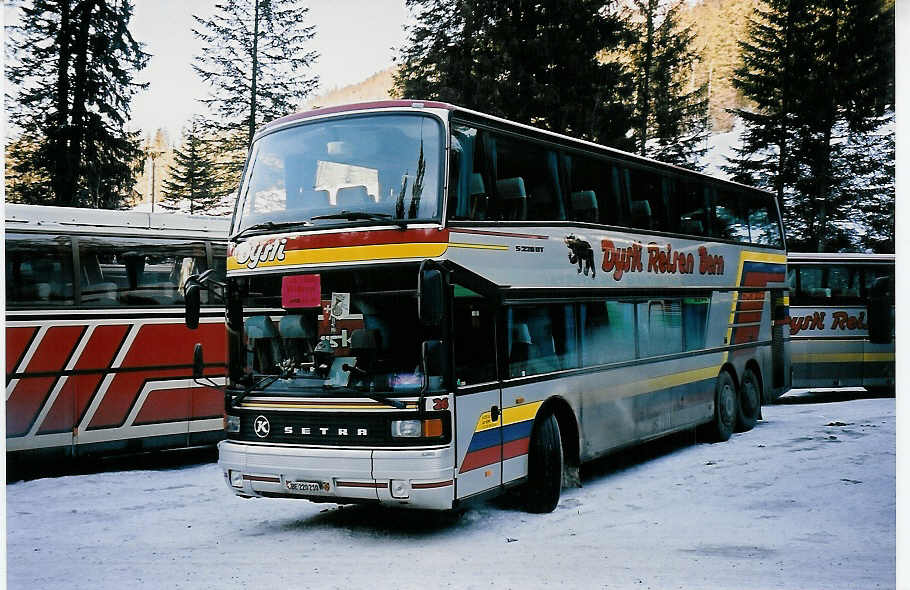 (051'429) - Dysli, Bern - Nr. 26/BE 220'210 - Setra am 6. Januar 2002 in Adelboden, Unter dem Birg