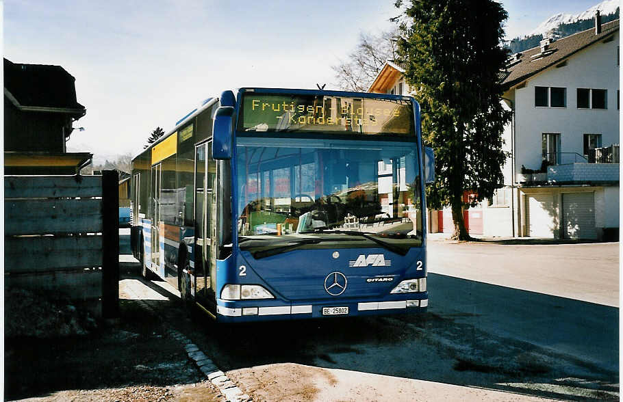 (051'726) - AFA Adelboden - Nr. 2/BE 25'802 - Mercedes am 2. Februar 2002 beim Gterbahnhof Frutigen
