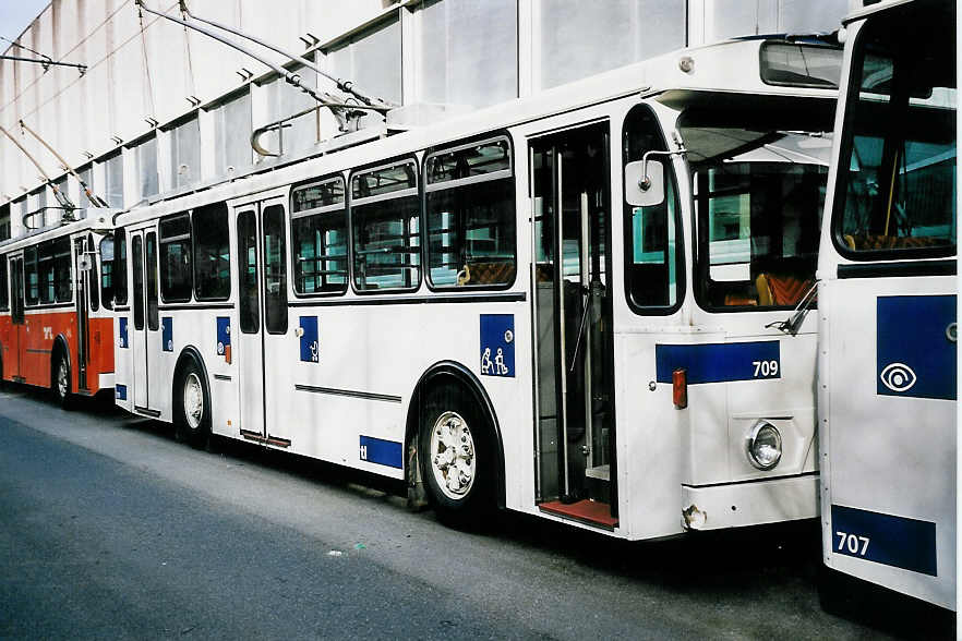 (052'414) - TL Lausanne - Nr. 709 - FBW/Hess Trolleybus am 17. Mrz 2002 in Lausanne, Dpt Borde