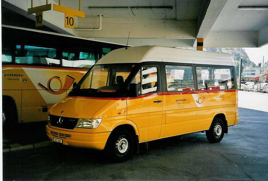 (054'832) - Bumann, Ausserberg - Nr. 7/VS 450 - Mercedes am 23. Juli 2002 in Visp, Postautostation