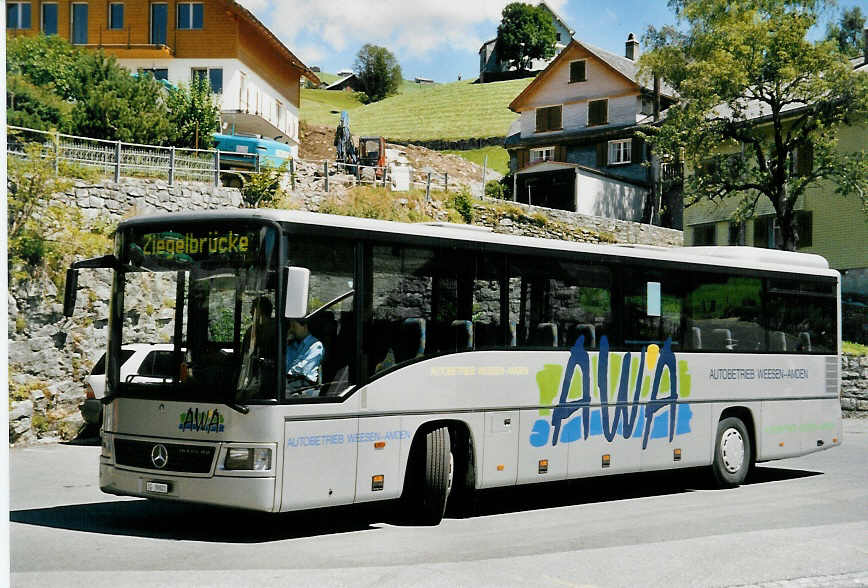 (055'101) - AWA Amden - Nr. 1/SG 39'001 - Mercedes am 27. Juli 2002 in Amden, Vorderdorf