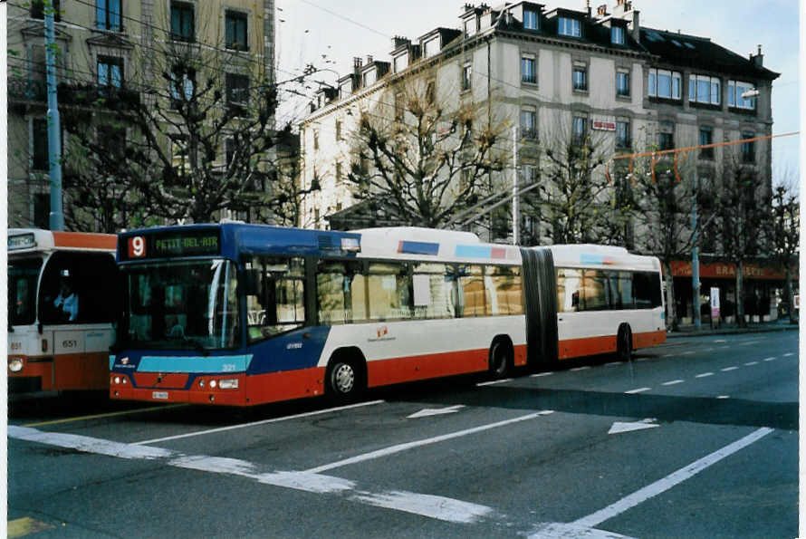 (058'320) - TPG Genve - Nr. 321/GE 96'678 - Volvo am 1. Januar 2003 in Genve, 22-Cantons