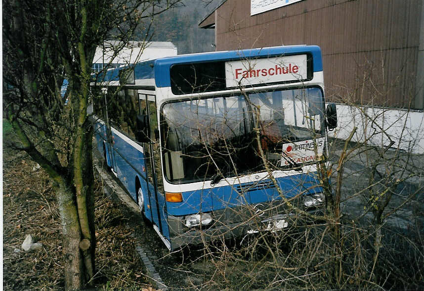 (058'532) - Gut, Binz - Nr. 12 - Mercedes am 18. Januar 2003 in Biel, Rattinbus