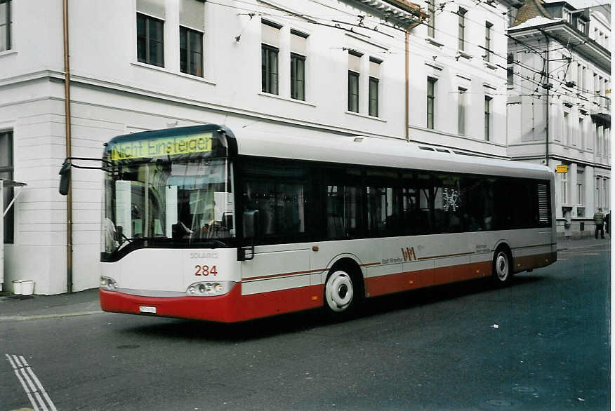 (058'926) - WV Winterthur - Nr. 284/ZH 719'284 - Solaris am 20. Februar 2003 beim Hauptbahnhof Winterthur