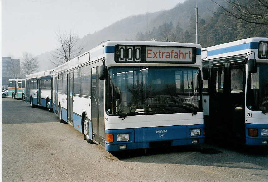 (059'021) - Hrzeler, Dietikon - Nr. 21 - MAN am 22. Februar 2003 in Biel, BTR