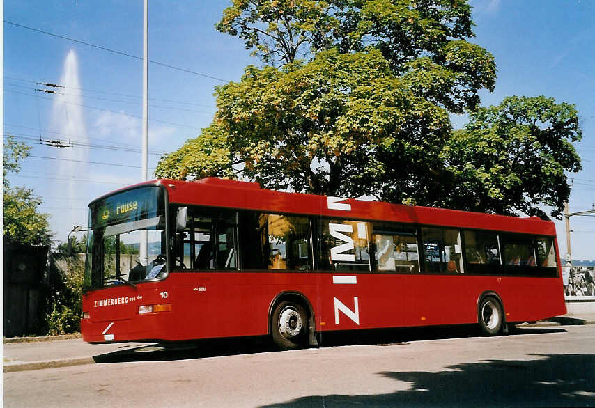 (061'034) - AHW Horgen - Nr. 10/ZH 164'173 - Volvo/Hess am 21. Juni 2003 beim Bahnhof Horgen