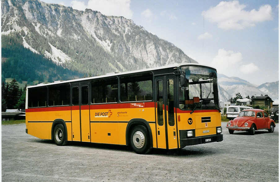 (061'533) - Spring, Schwenden - BE 26'672 - NAW/R&J am 14. Juli 2003 in Grimmialp, Parkplatz