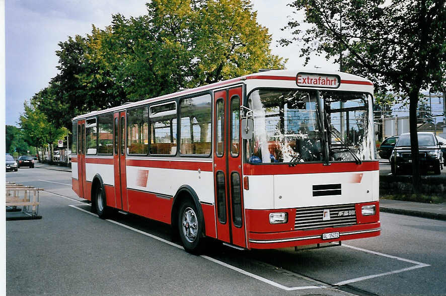 (062'732) - Frey, Opfikon - GL 15'272 - FBW/R&J (ex Tiemann, Oetwil Nr. 20; ex AAGS Schwyz Nr. 20) am 24. August 2003 bei der Schifflndte Thun