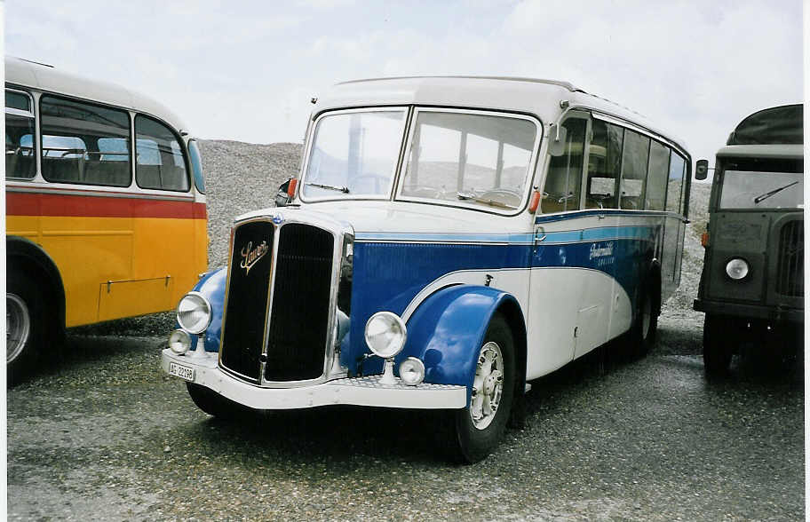 (063'019) - Indermhle, Zurzach - AG 22'198 - Saurer/Saurer (ex Weibel, Weiach; ex P 23'112; ex P 2166) am 30. August 2003 in Niederbipp, Saurertreffen