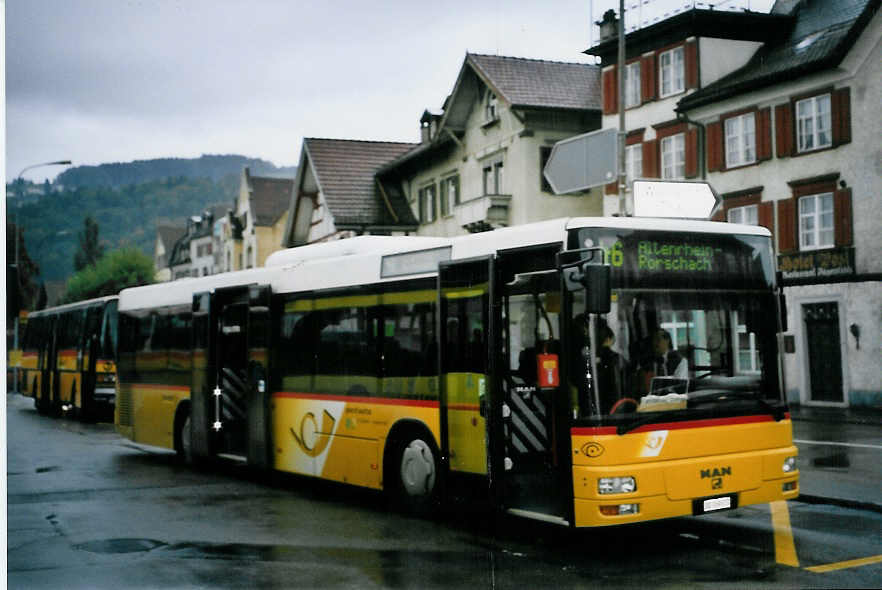 (063'913) - Schwizer, Goldach - SG 169'617 - MAN am 9. Oktober 2003 beim Bahnhof Rheineck