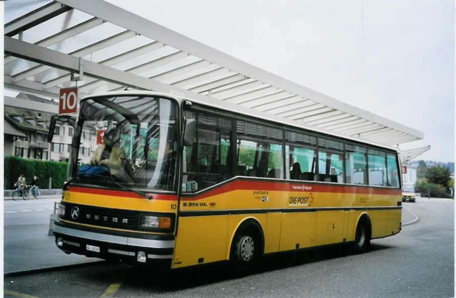 (064'110) - Tschannen, Zofingen - Nr. 10/AG 14'530 - Setra am 12. Oktober 2003 beim Bahnhof Zofingen