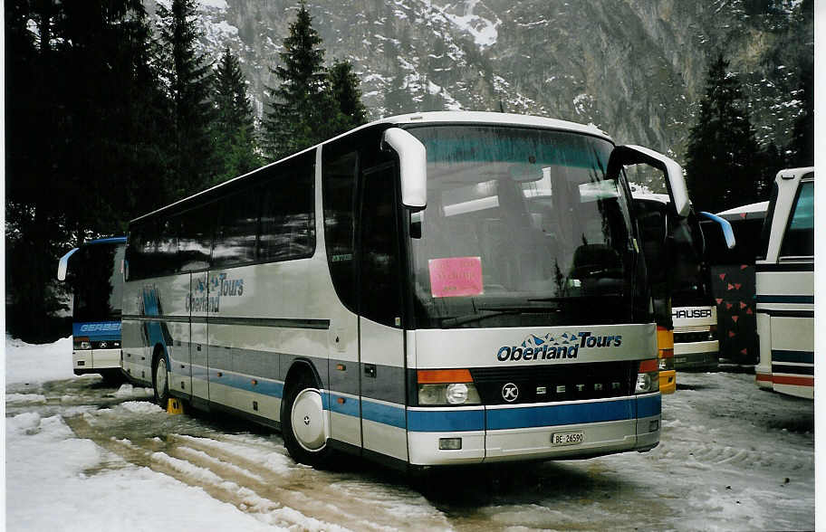 (065'319) - Oberland Tours, Grindelwald - Nr. 16/BE 26'590 - Setra am 7. Februar 2004 in Adelboden, Unter dem Birg