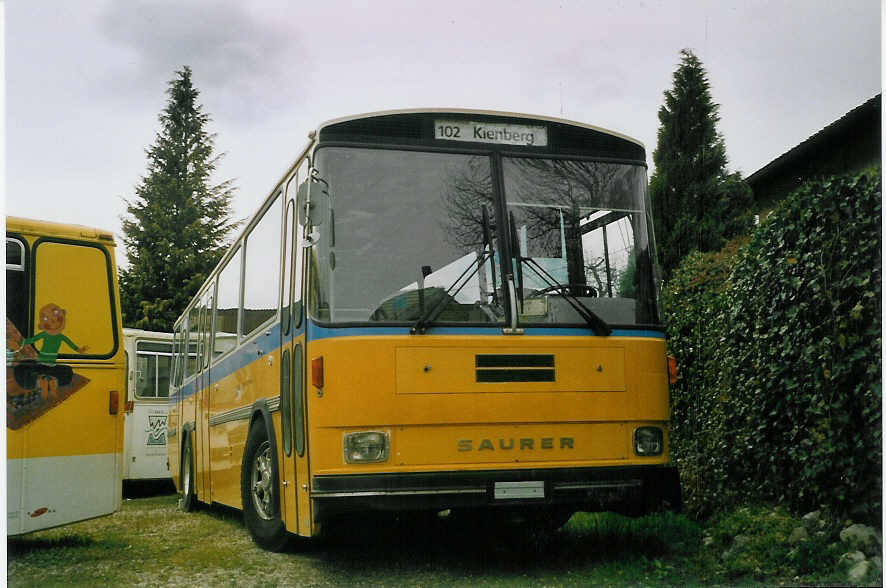 (066'606) - PTT-Regie - P 25'826 - Saurer/Hess am 19. April 2004 in Btzberg, Heiniger