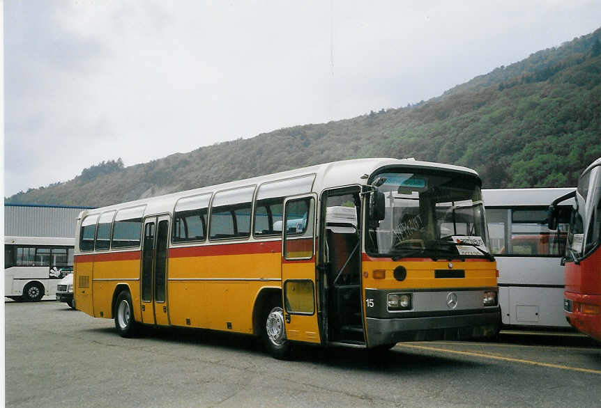 (067'512) - Lathion, Sion - Nr. 15 - Mercedes (ex Nr. 2) am 13. Mai 2004 in Biel, Rattinbus