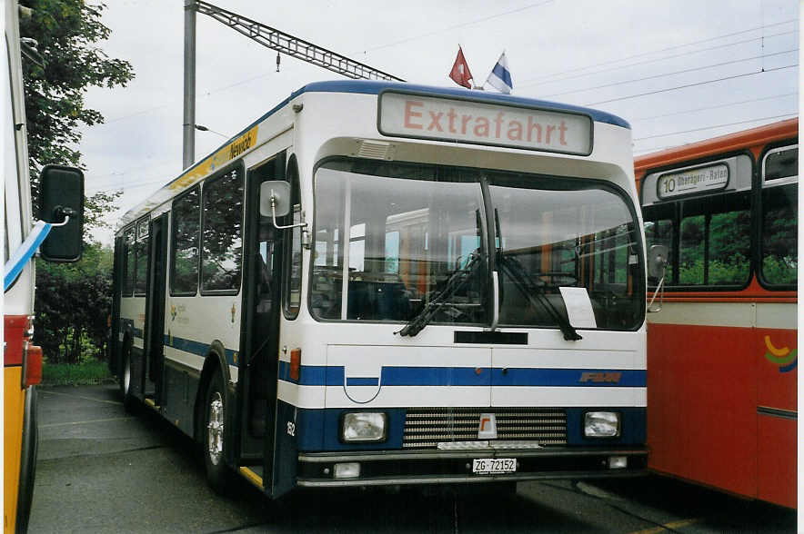 (068'517) - ZVB Zug - Nr. 152/ZG 72'152 - FBW/R&J (ex Nr. 27) am 19. Juni 2004 in Hinwil, AMP