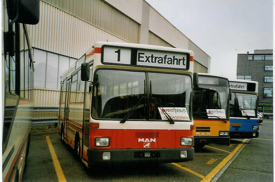 (068'930) - BSF Hochdorf - Nr. 8 - MAN/Gppel am 7. Juli 2004 in Biel, Rattinbus