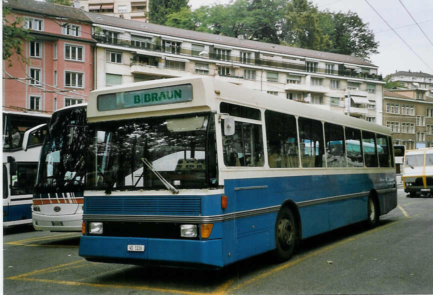 (069'102) - Braun, Lausanne - VD 1226 - Mercedes/Alusuisse-Hess (ex Gasser, Epalinges; ex Gowa, Luzern Nr. 30) am 8. Juli 2004 in Lausanne, Tunnel