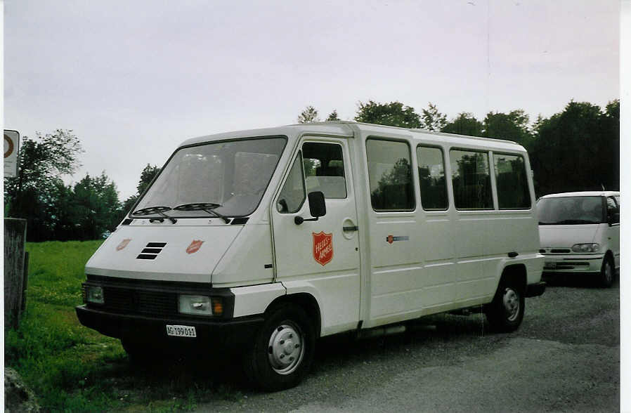 (069'623) - Heilsarmee, Reinach - AG 199'011 - Renault am 23. Juli 2004 in Stfa, Jugendhaus