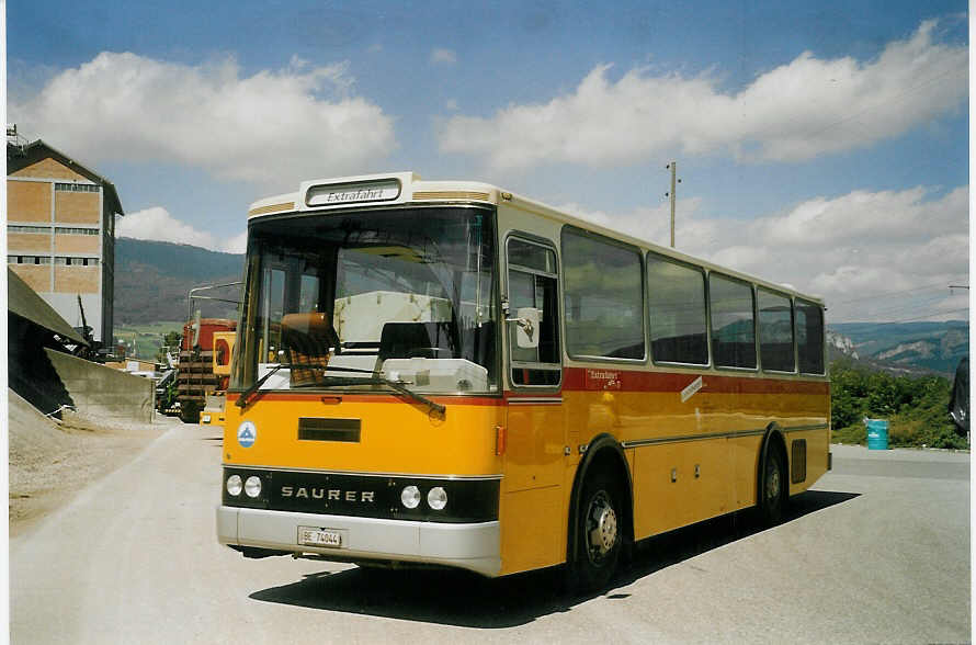 (070'511) - Leuenberger, Kirchberg - BE 74'044 - Saurer/Lauber (ex Niederer, Filzbach Nr. 11) am 28. August 2004 in Niederbipp, Saurertreffen